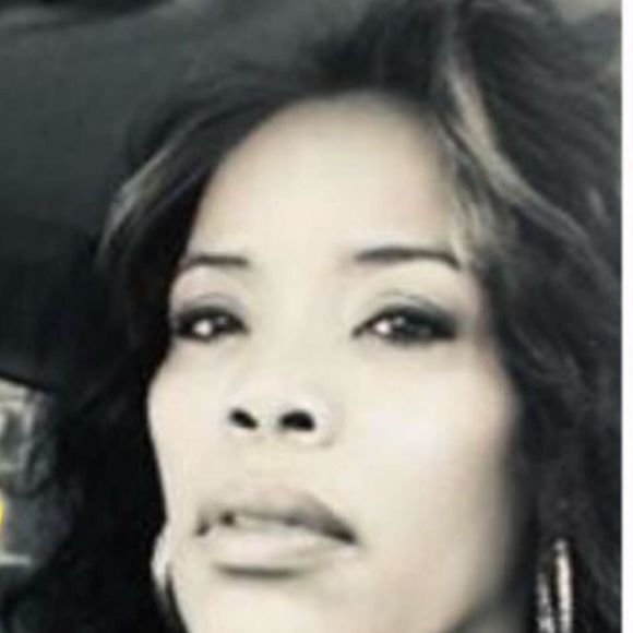 Meet your Posher, Elisa - Picture 1 of 1